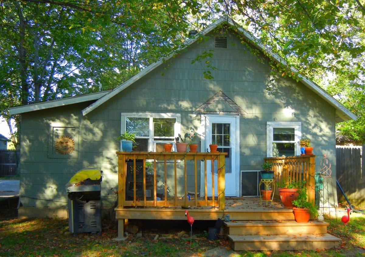 House for rent at 2017 N Glenwood Ave, Muncie, IN 47303
