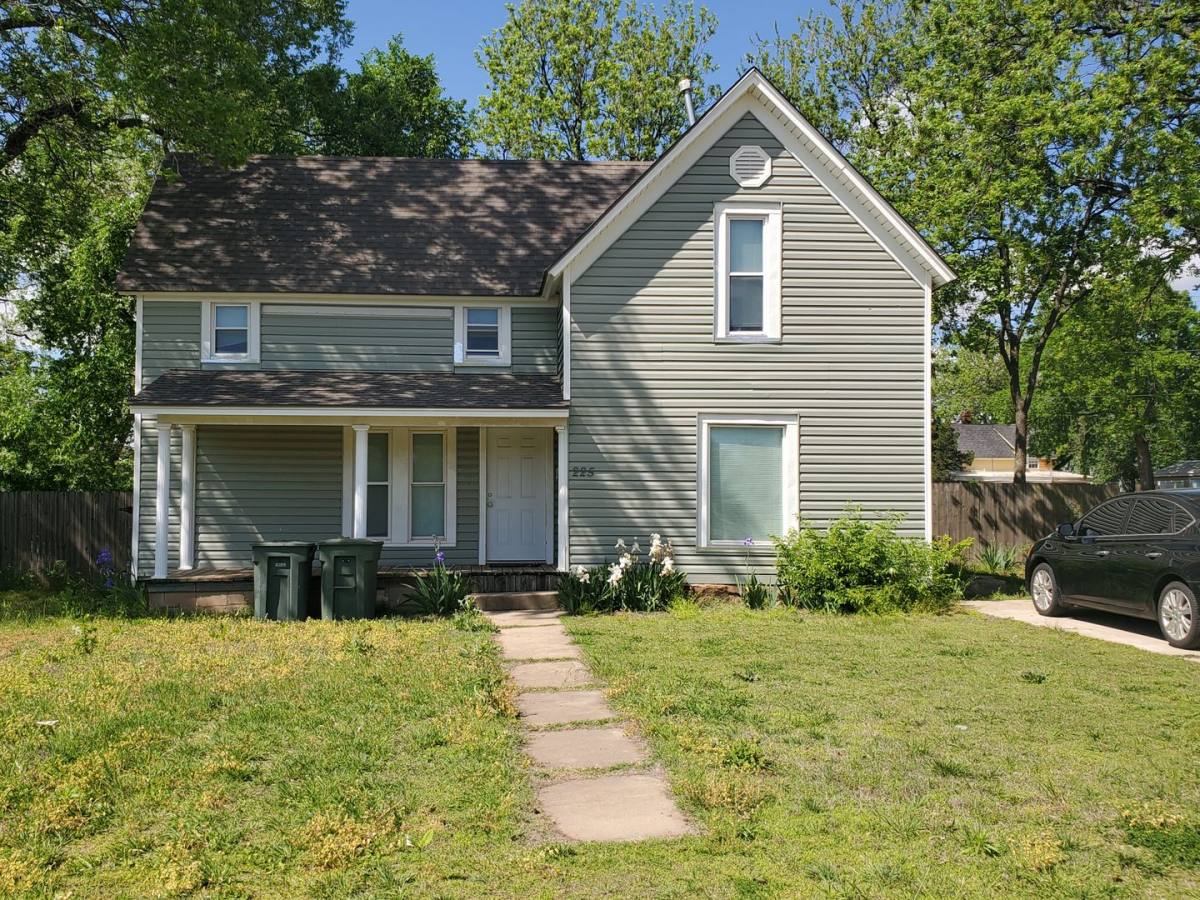 House for rent at 225 E Edwards St, Edmond, OK 73034
