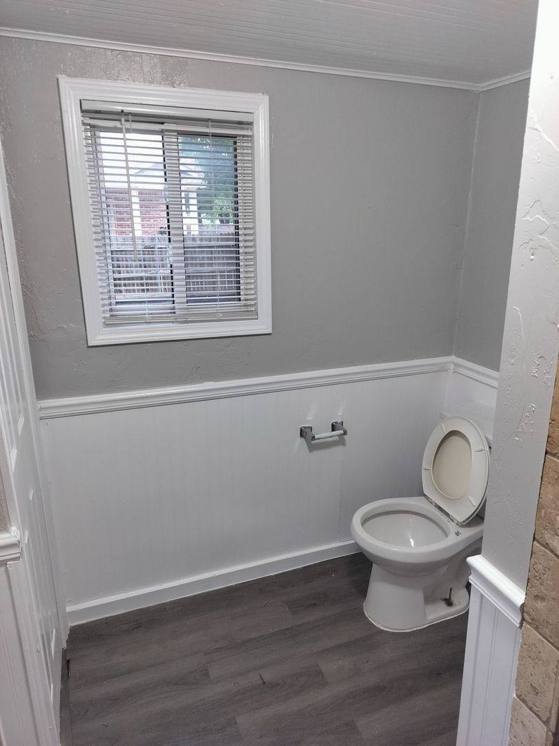 House for rent at 225 E Edwards St, Edmond, OK 73034