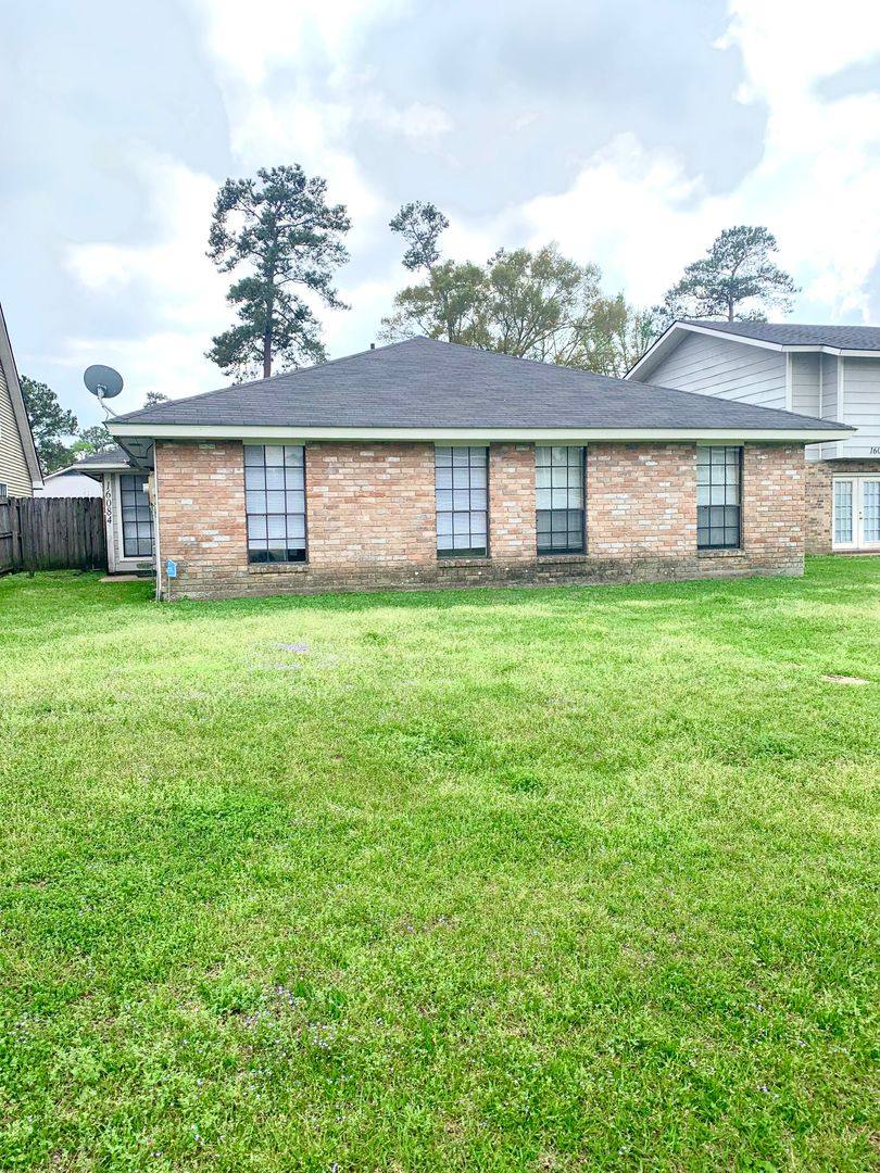 Apartment for rent at 16072-74, 16082-84 Derby, Baton Rouge, LA 70816