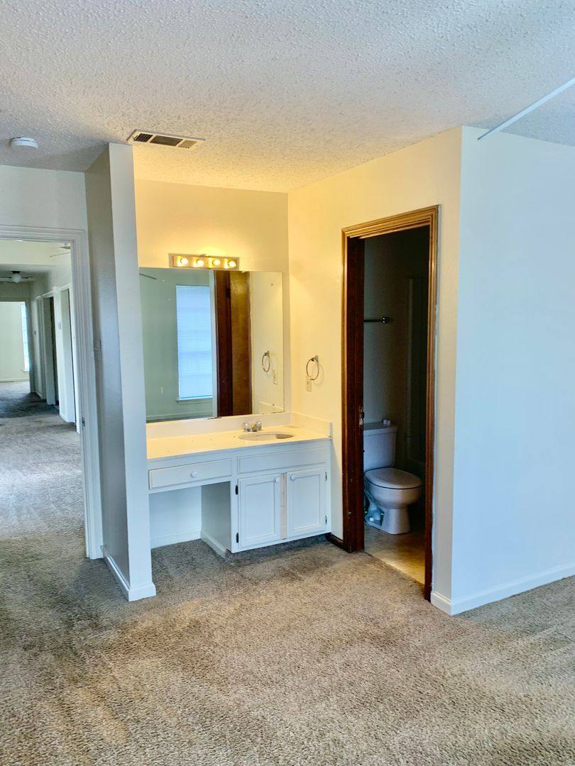 Apartment for rent at 16072-74, 16082-84 Derby, Baton Rouge, LA 70816