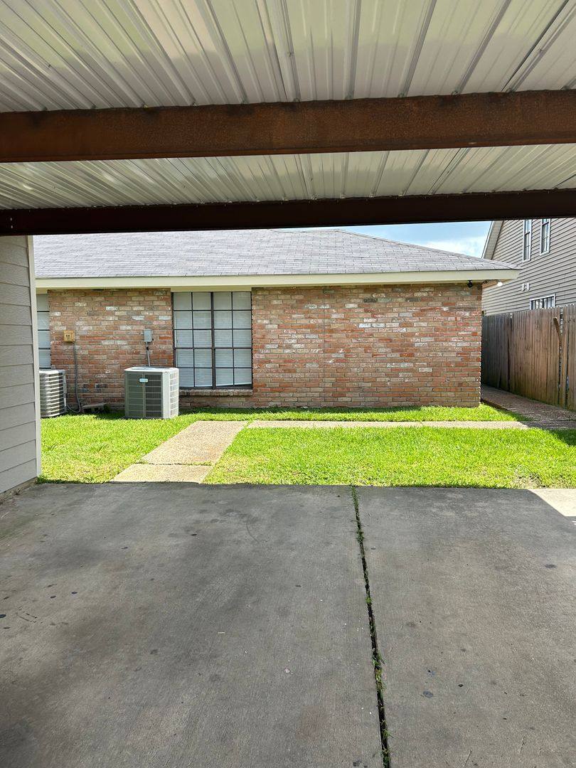 Apartment for rent at 16072-74, 16082-84 Derby, Baton Rouge, LA 70816