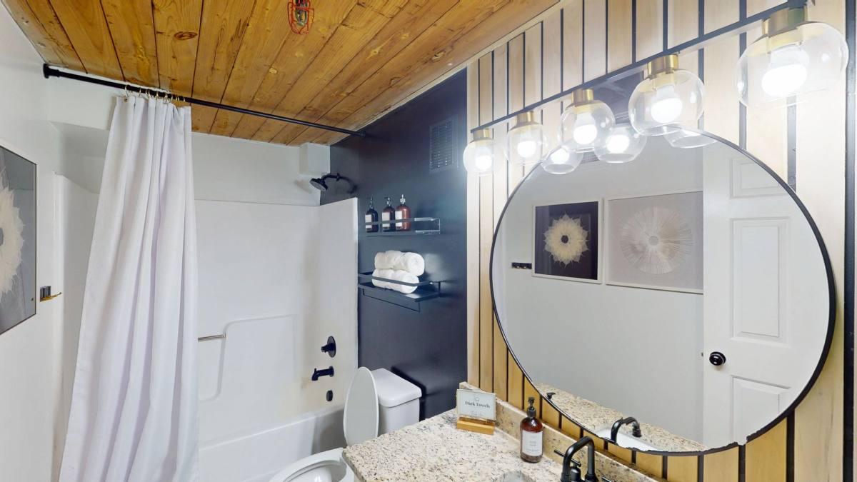 Condo for rent at 201 Hoskins Rd, Charlotte, NC 28208