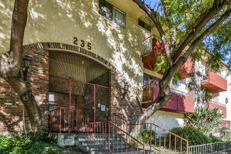 Apartment for rent at 235 S Rampart Blvd #201, Los Angeles, CA 90057