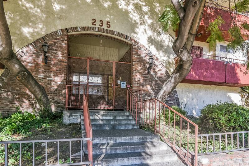 Apartment for rent at 235 S Rampart Blvd #201, Los Angeles, CA 90057