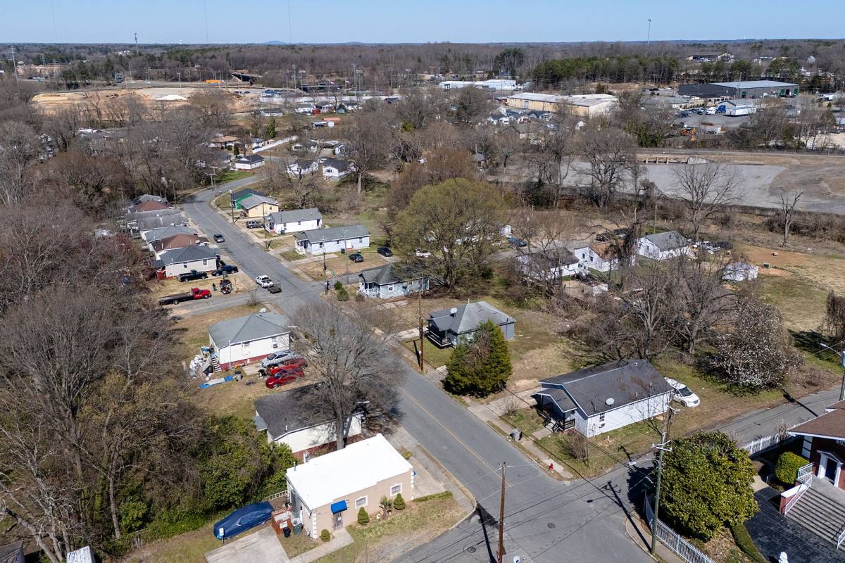 Apartment for rent at 1404 N York St, Gastonia, NC 28052