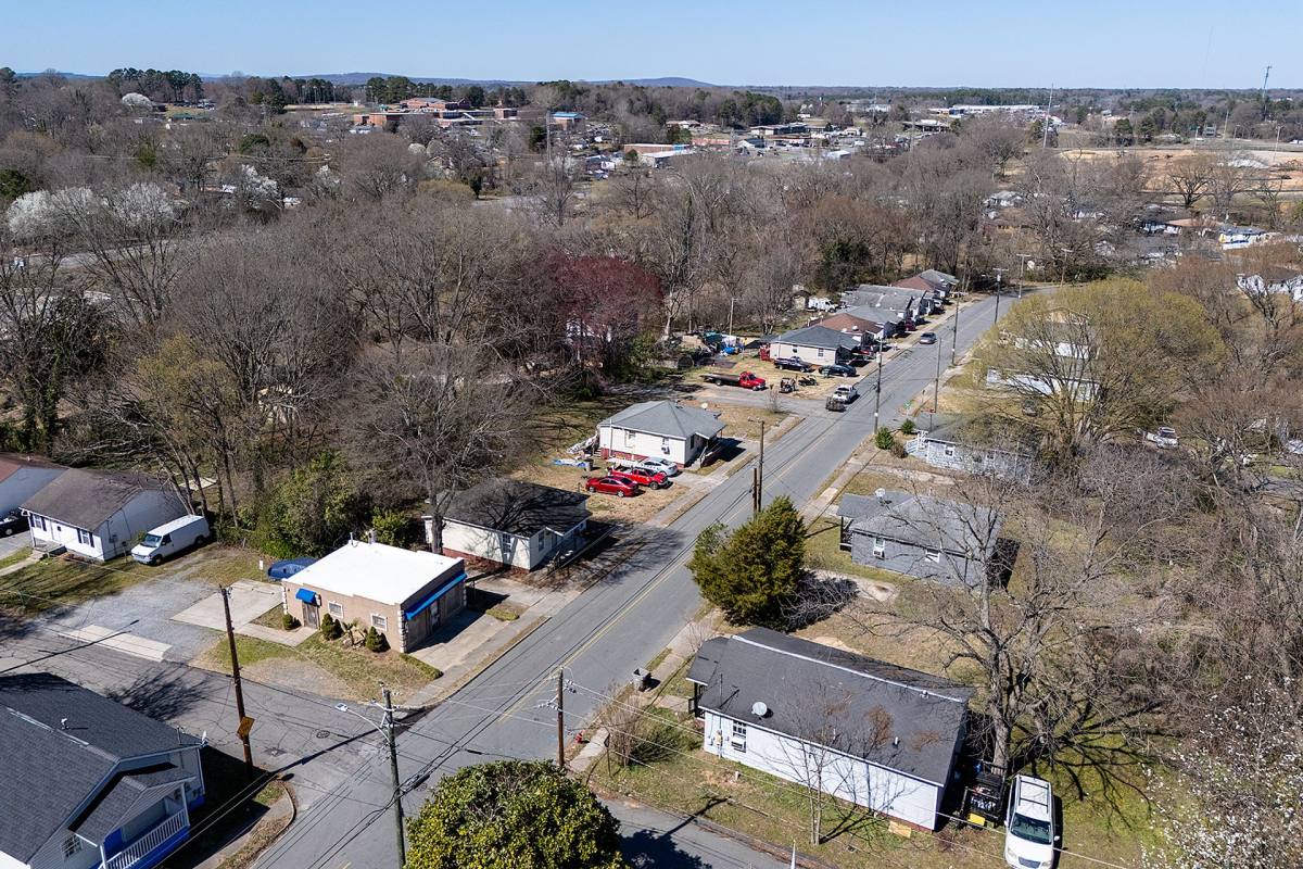 Apartment for rent at 1404 N York St, Gastonia, NC 28052