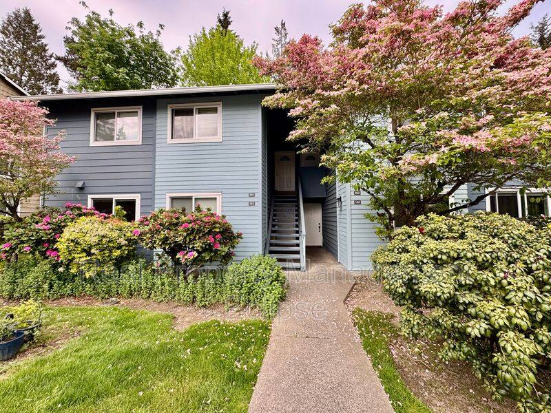 Condo for rent at 921 130th St SW #A101, Everett, WA 98204