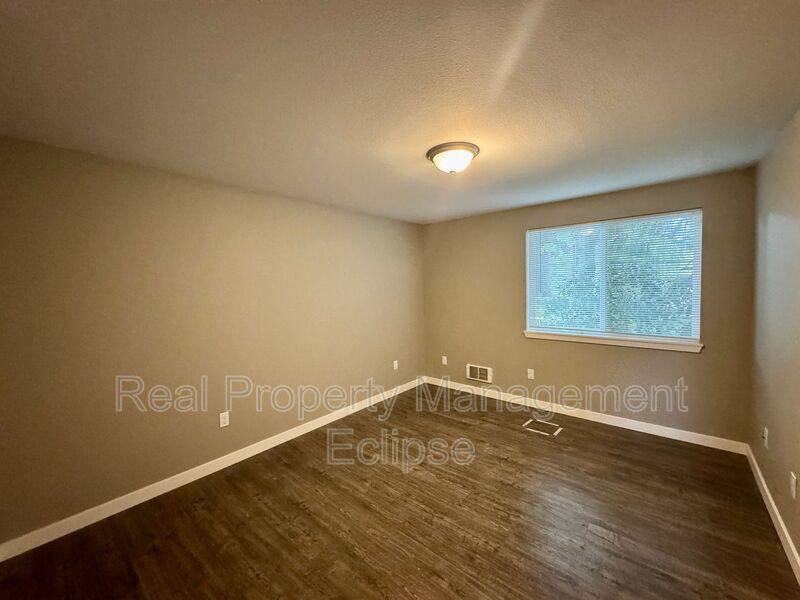 Condo for rent at 921 130th St SW #A101, Everett, WA 98204
