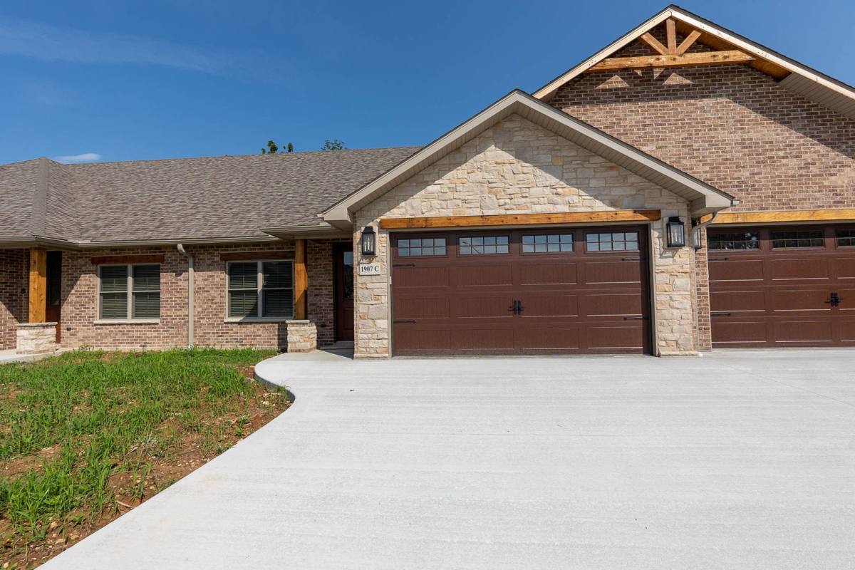 Townhouse for rent at 1907 St Matthews, Rolla, MO 65401