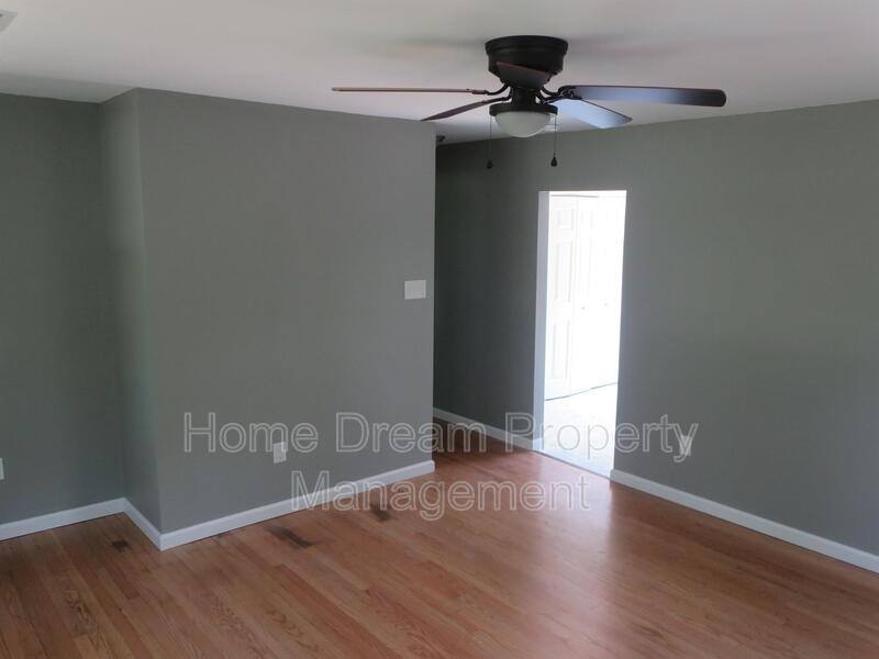 House for rent at 324 2nd St, Colonial Beach, VA 22443
