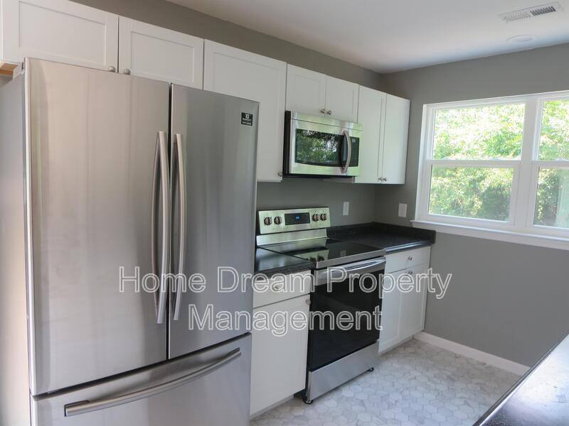 House for rent at 324 2nd St, Colonial Beach, VA 22443