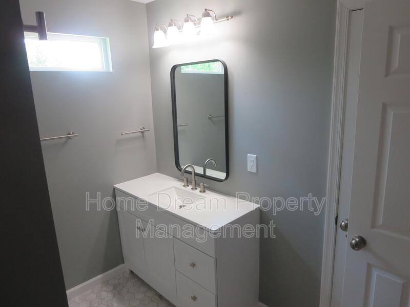 House for rent at 324 2nd St, Colonial Beach, VA 22443