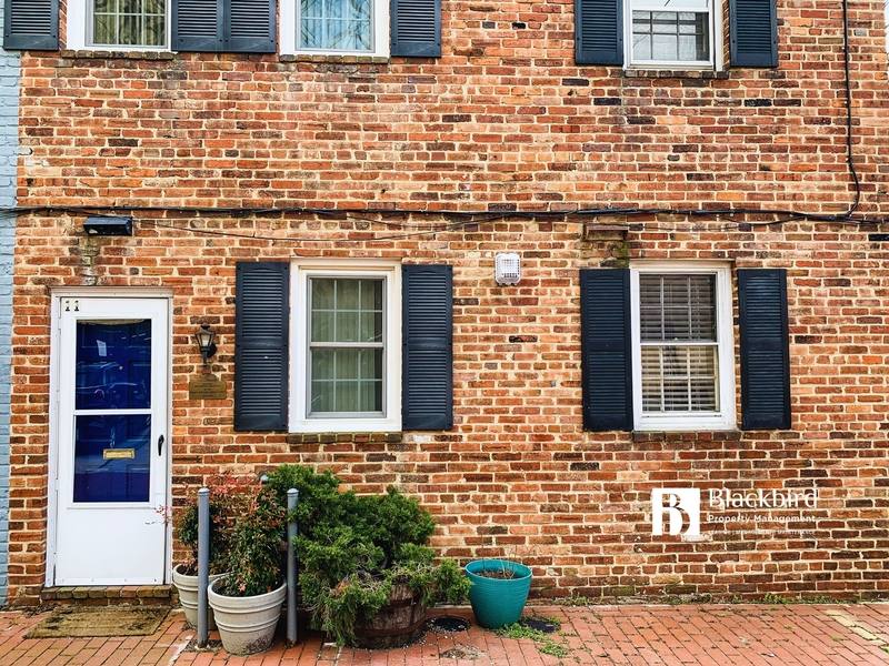 Townhouse for rent at 11 Snows Court NW, Washington, DC 20037