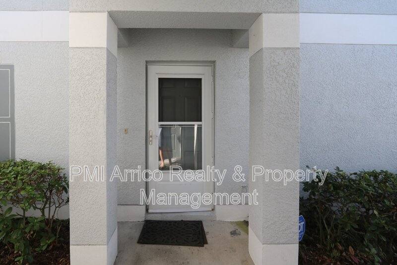 Townhouse for rent at 4113 Gradstone Place, Tampa, FL 33617
