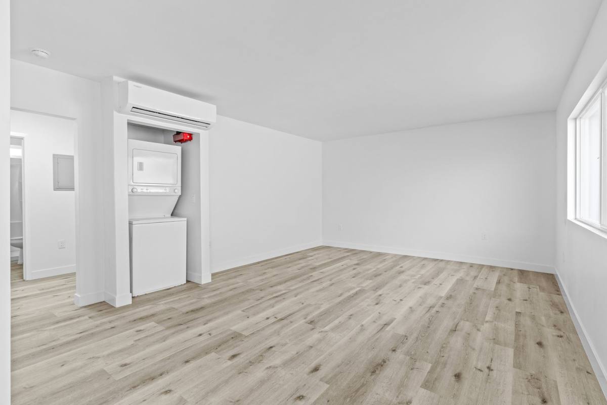 Apartment for rent at 15301 Prairie Ave, Lawndale, CA 90260