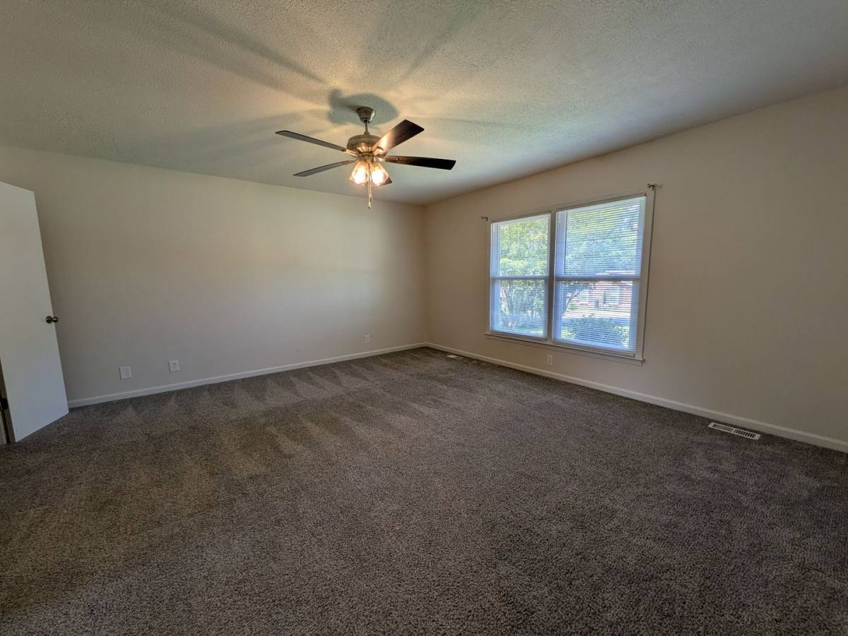 House for rent at 809 Margaret Dr, Clarksville, TN 37042