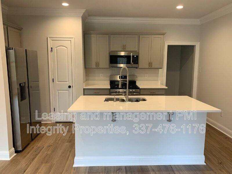 Townhouse for rent at 7832 Pisa Dr, Baton Rouge, LA 70820