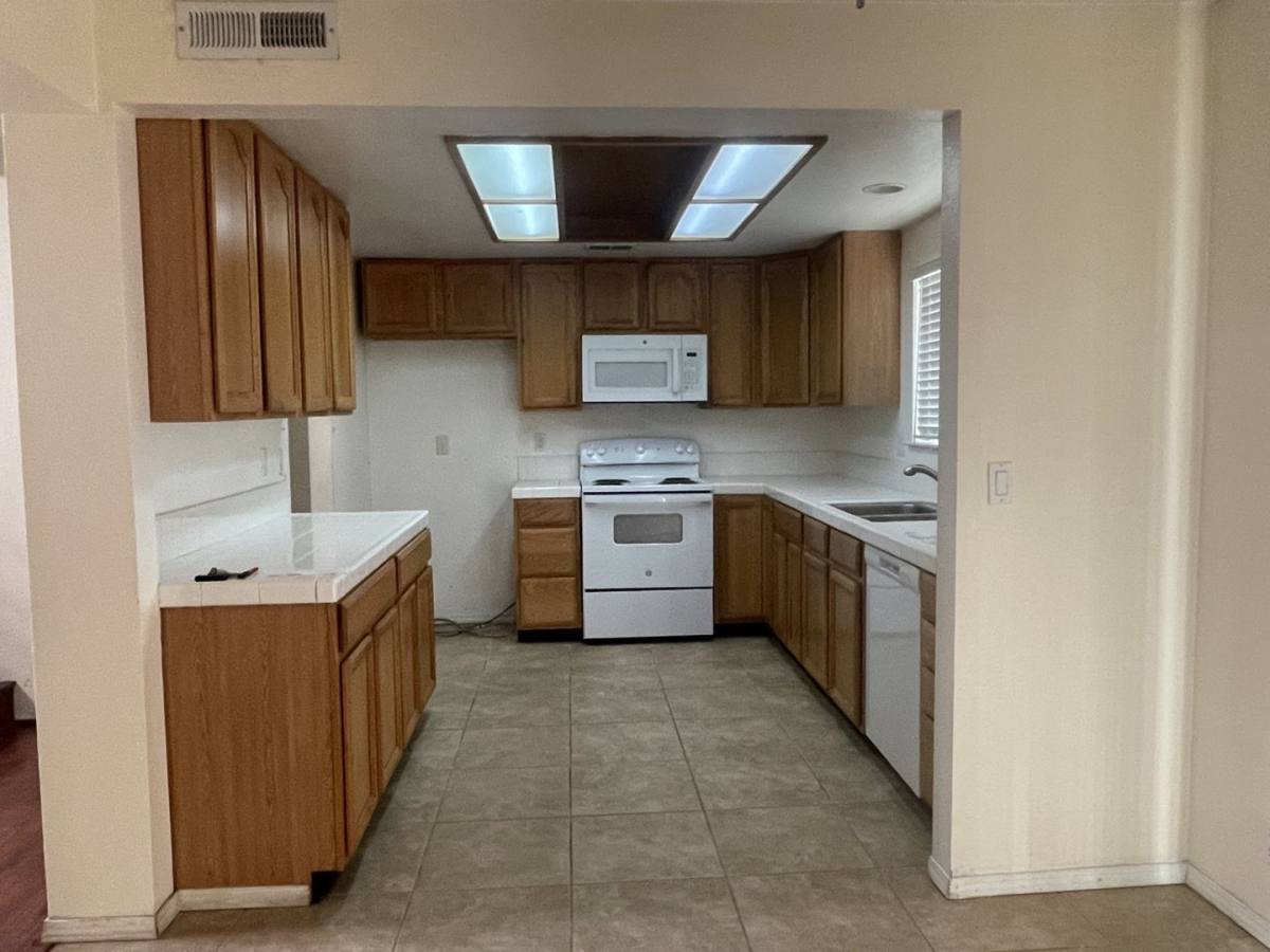 House for rent at 125 Serpentine Dr, Vallejo, CA 94589