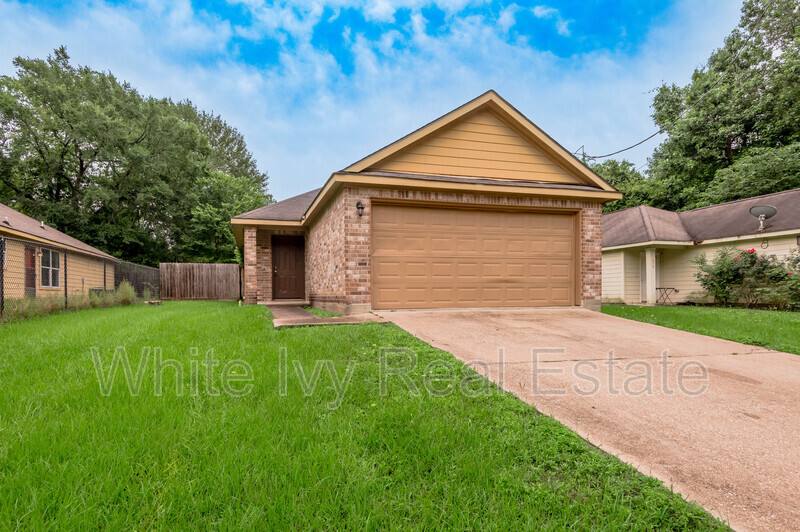 House for rent at 636 Ave H, Huntsville, TX 77340