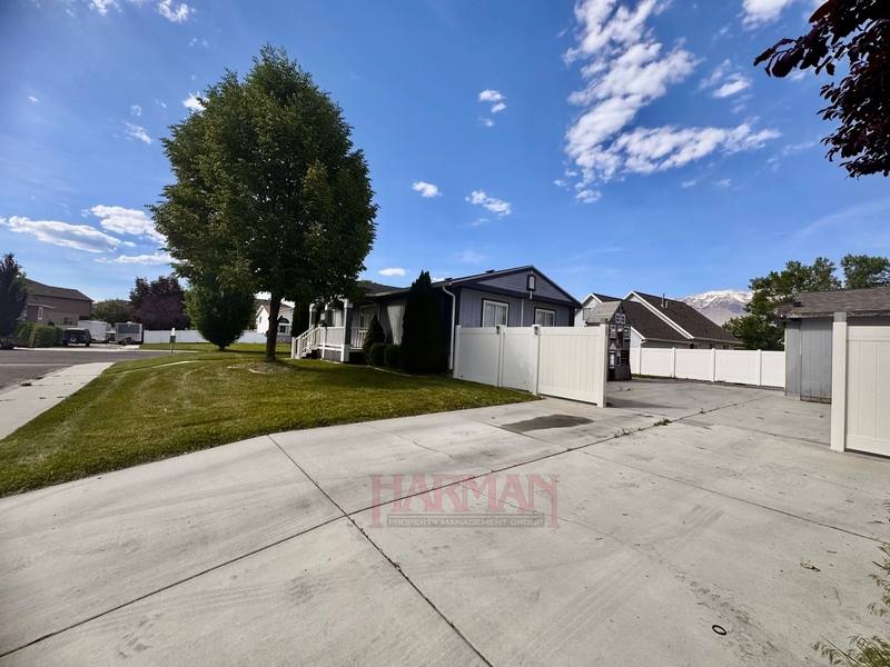 House for rent at 863 Artesian Rd, Orem, UT 84058