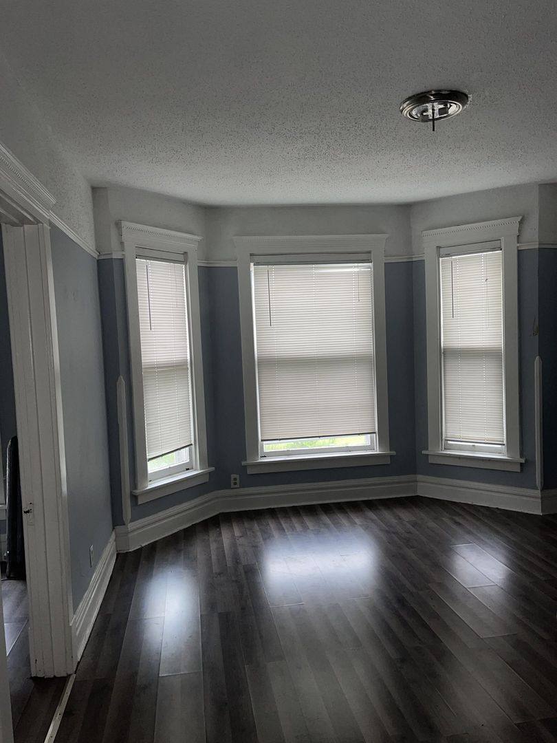 Apartment for rent at 6450-6456 S Parnell, Chicago, IL 60621