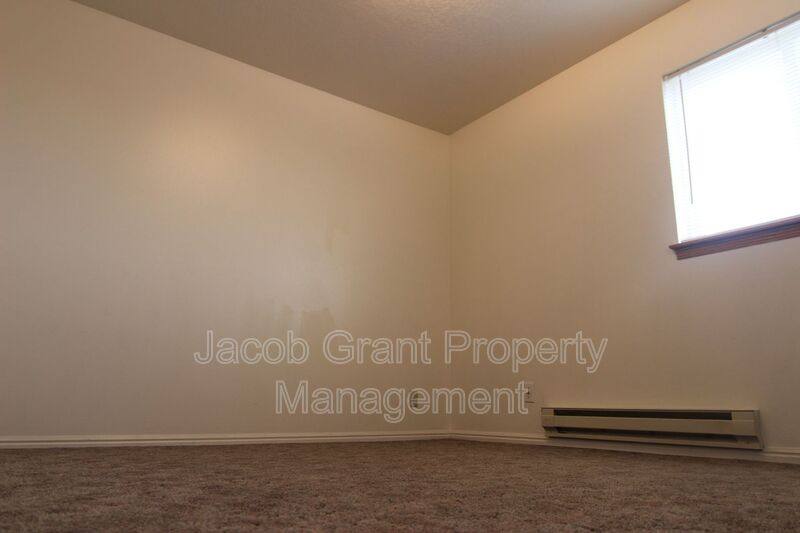 Apartment for rent at 627 Hoopes Ave #1, Idaho Falls, ID 83401