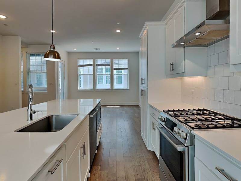 Condo for rent at 645 N Tyler St #302, Dallas, TX 75208