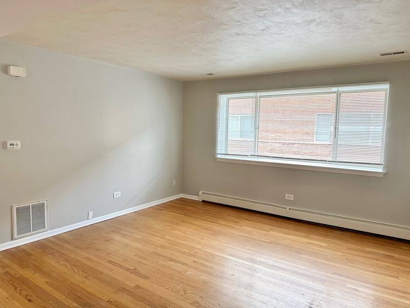 Apartment for rent at 1007 Taft Ave #2B, Wheaton, IL 60189