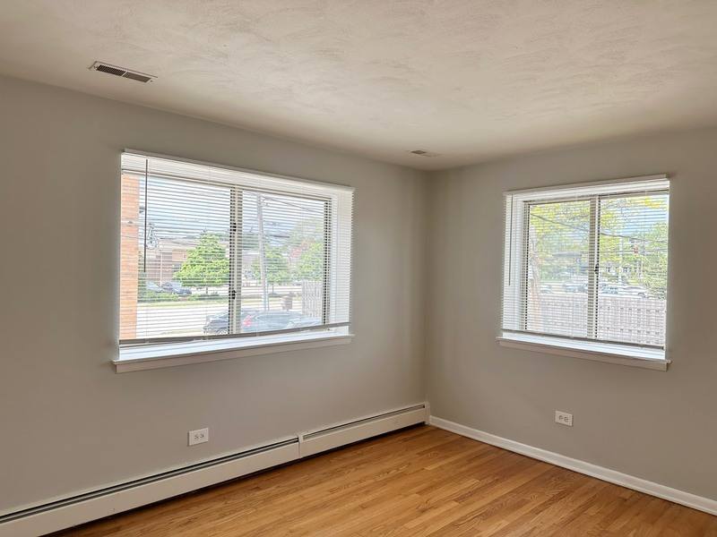 Apartment for rent at 1007 Taft Ave #2B, Wheaton, IL 60189