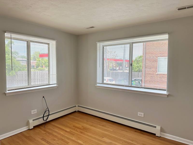 Apartment for rent at 1007 Taft Ave #2B, Wheaton, IL 60189