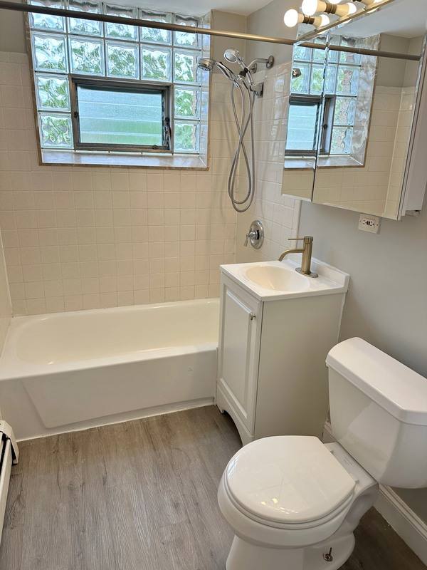 Apartment for rent at 1007 Taft Ave #2B, Wheaton, IL 60189