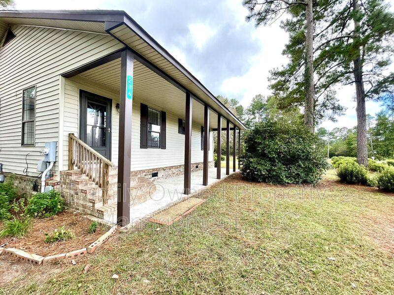 House for rent at 214 New Grade Rd, Moncks Corner, SC 29461