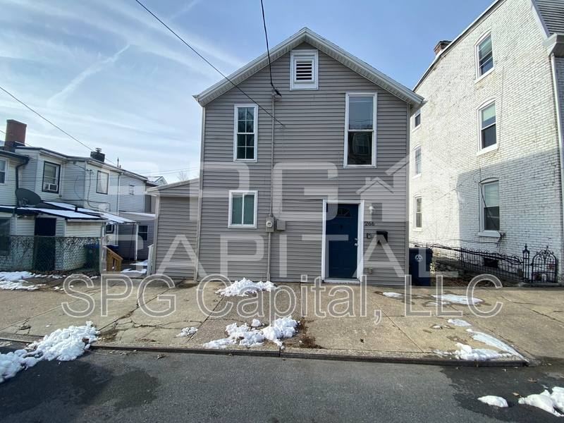 House for rent at 266 S 2nd St, Harrisburg, PA 17113