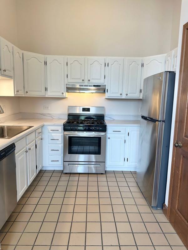 Apartment for rent at 730 N Seminary Ave #2A, Woodstock, IL 60098