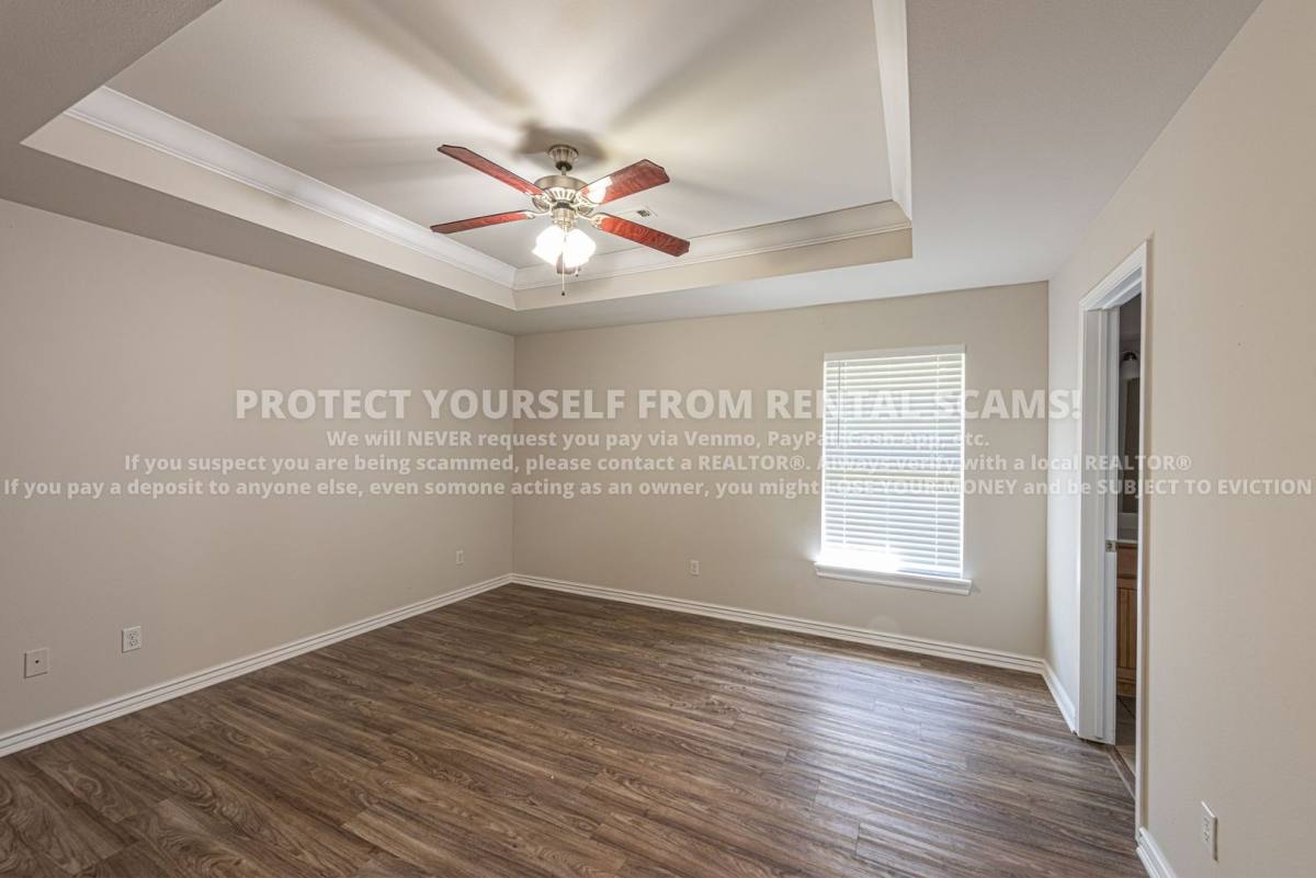 House for rent at 1674 N Hazeltine Dr, Fayetteville, AR 72704