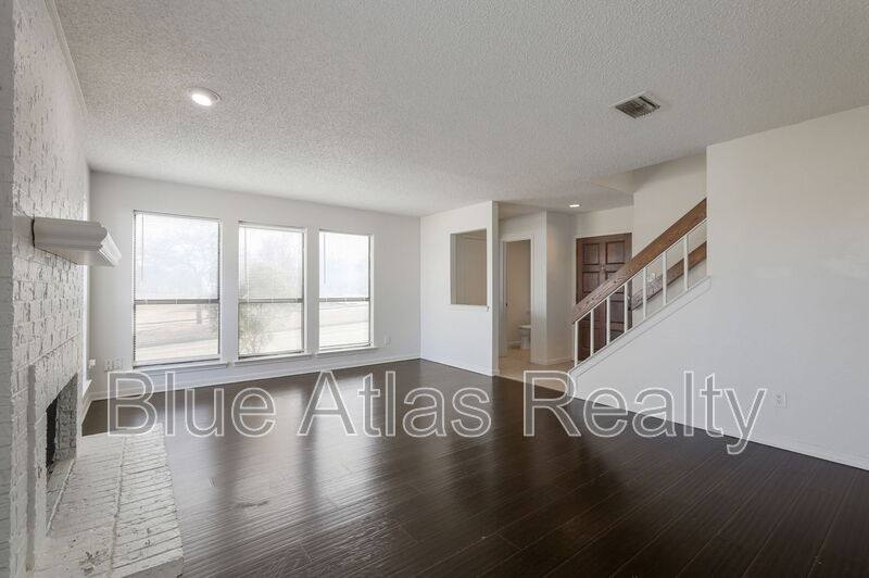 House for rent at 701 Via Del Mar, Mesquite, TX 75150