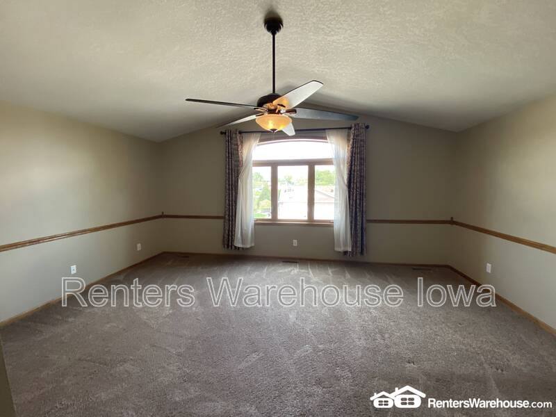 Townhouse for rent at 737 Kitterman Circle, Norwalk, IA 50211