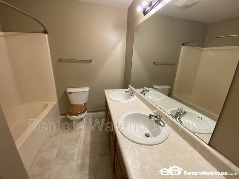 Townhouse for rent at 737 Kitterman Circle, Norwalk, IA 50211