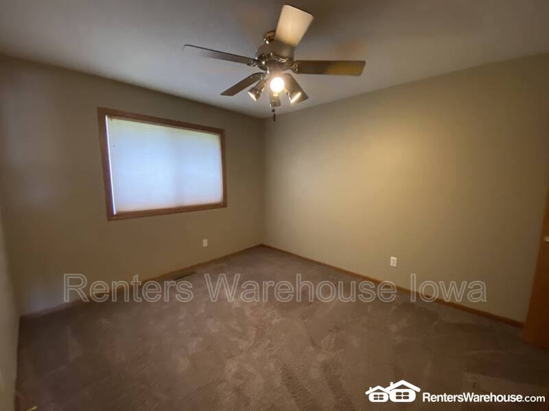 Townhouse for rent at 737 Kitterman Circle, Norwalk, IA 50211