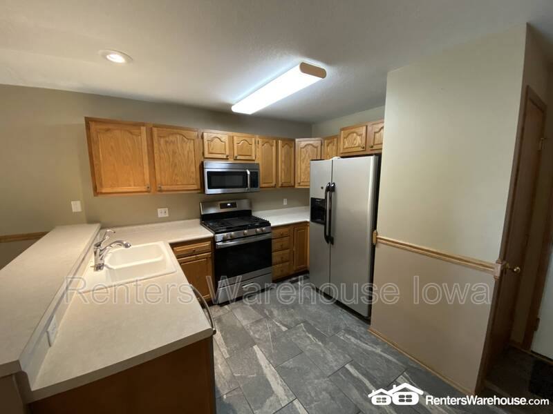 Townhouse for rent at 737 Kitterman Circle, Norwalk, IA 50211