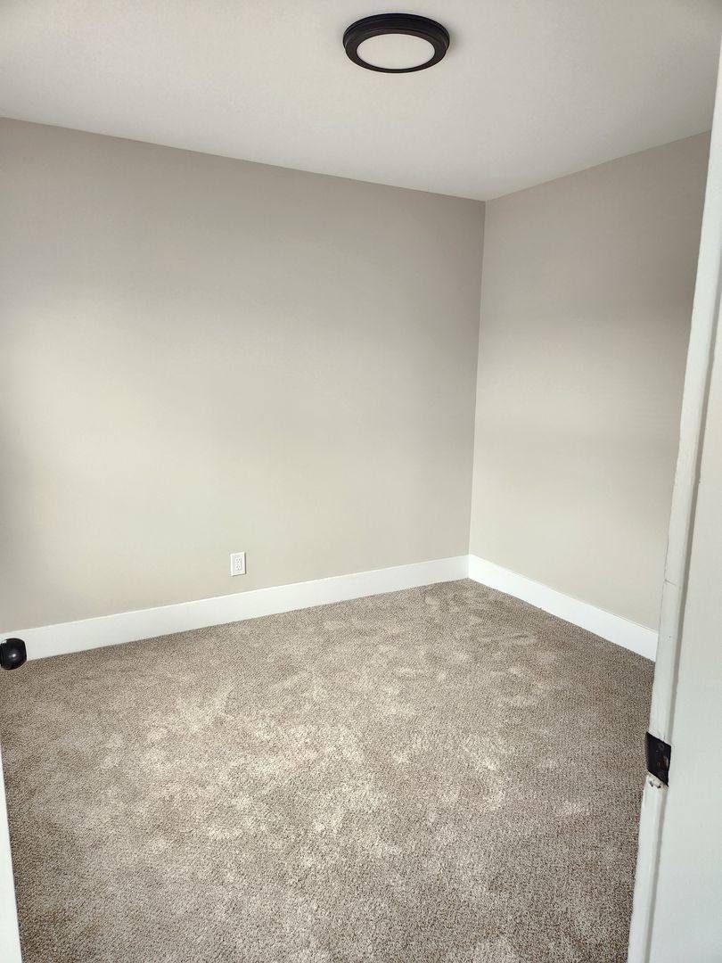 Condo for rent at 136 W Pearl St, Nashua, NH 03060