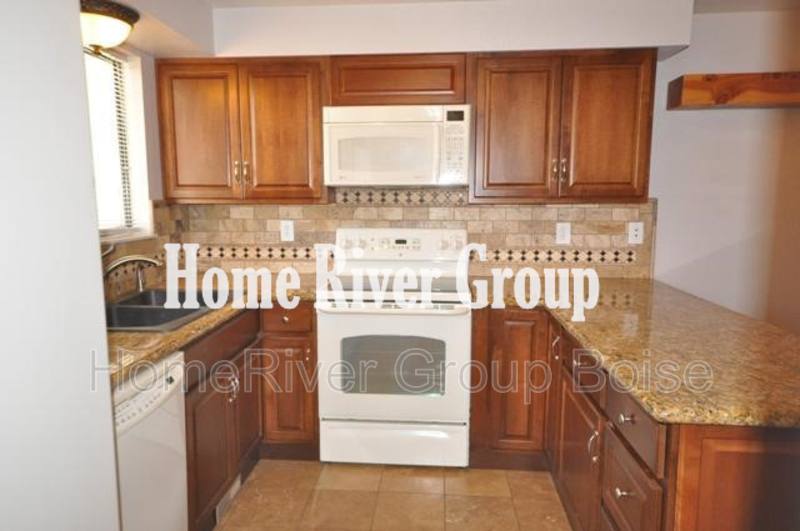 Townhouse for rent at 1982 E Old Saybrook Lane, Boise, ID 83706