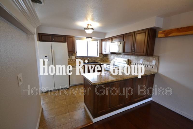 Townhouse for rent at 1982 E Old Saybrook Lane, Boise, ID 83706