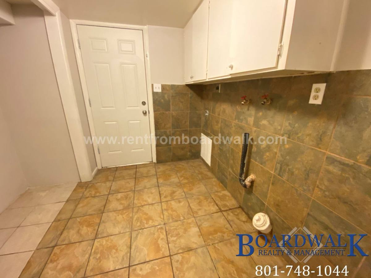 Apartment for rent at 2527 E Valley View, Salt Lake City, UT 84124