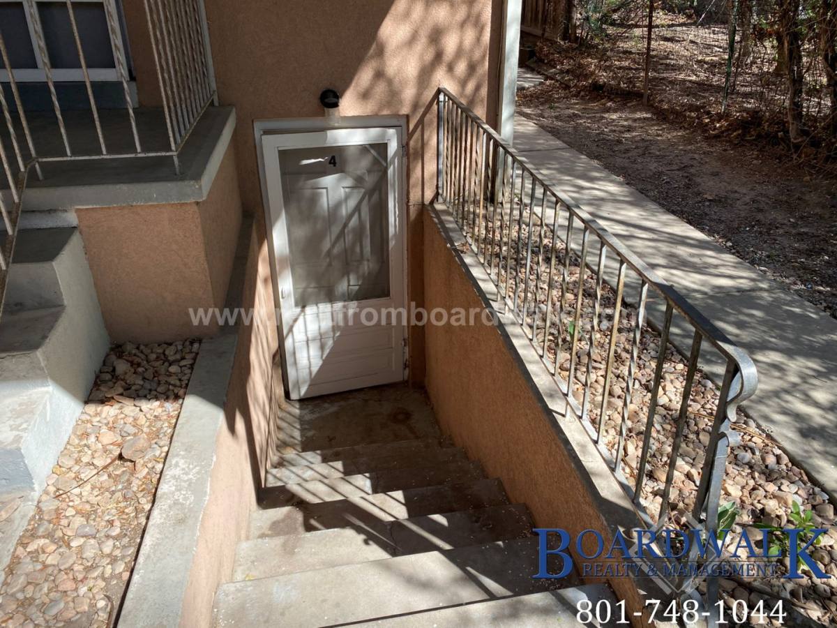 Apartment for rent at 2527 E Valley View, Salt Lake City, UT 84124