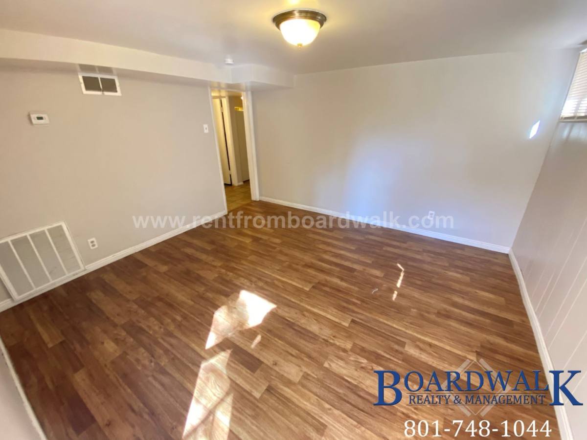 Apartment for rent at 2527 E Valley View, Salt Lake City, UT 84124