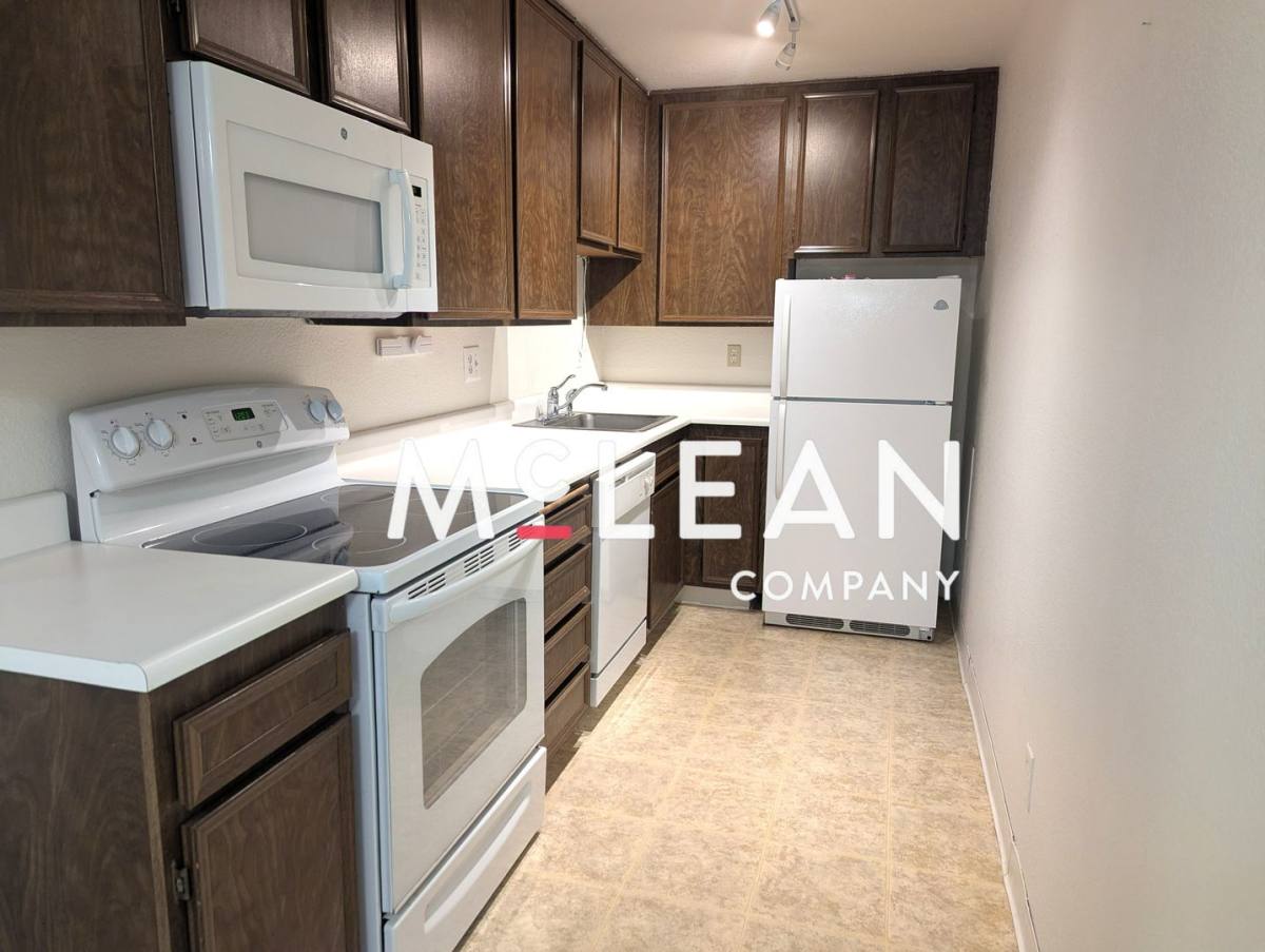 Condo for rent at 685 N Ashurst Court, Palm Springs, CA 92262