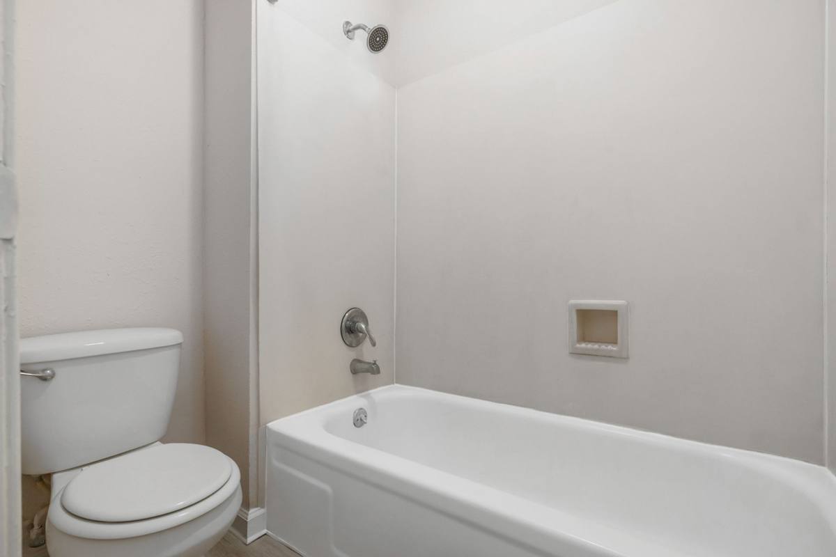 Apartment for rent at 4859 W Napoleon Ave, Metairie, LA 70001