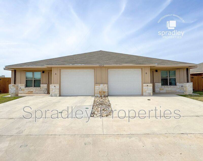 Apartment for rent at 1009B Bandera Court, Belton, TX 76513